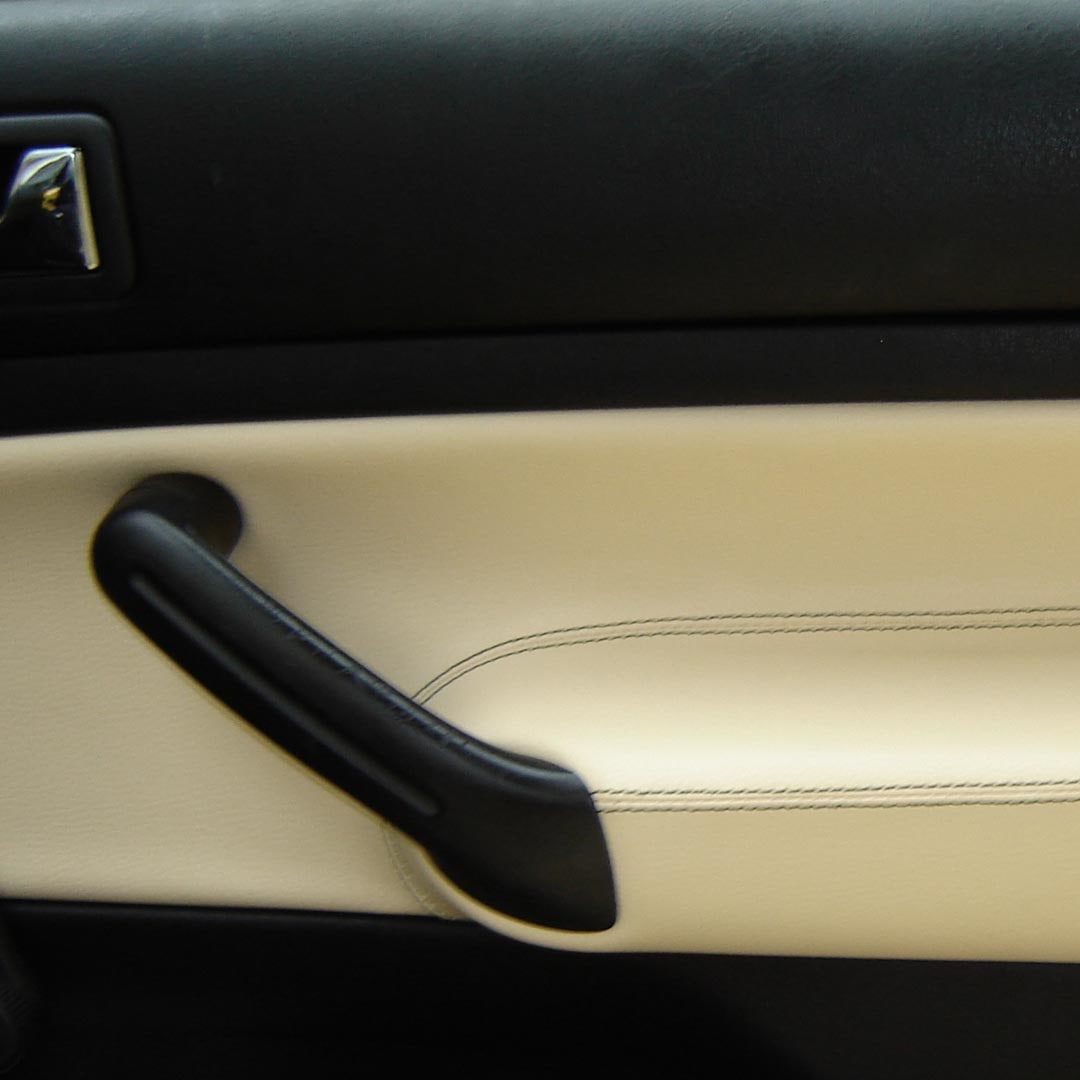 tapicerka bokow drzwiowych 