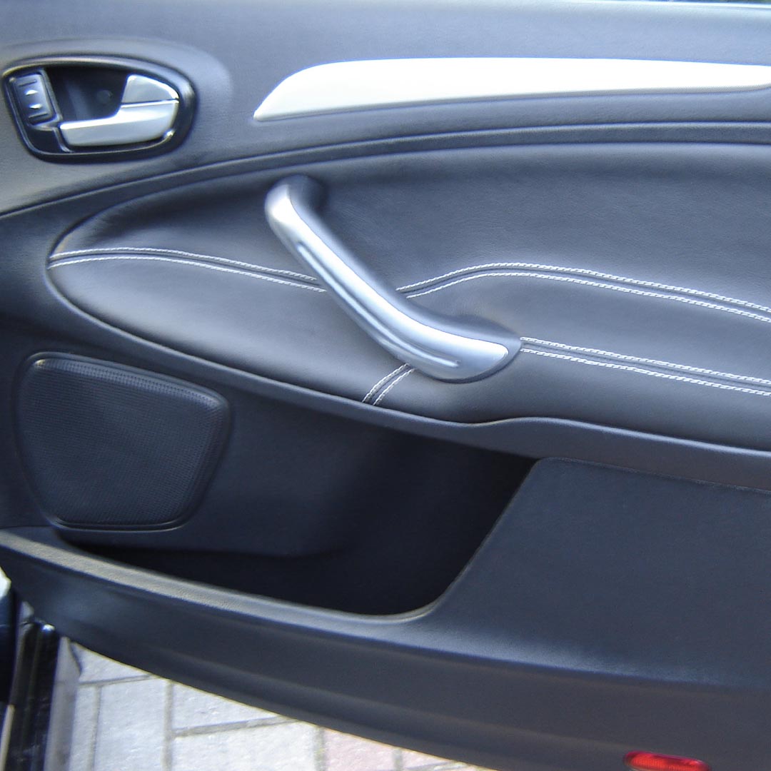 tapicerka bokow drzwiowych 